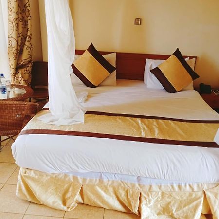 Golden Gates Hotel Thuthuriki Extérieur photo