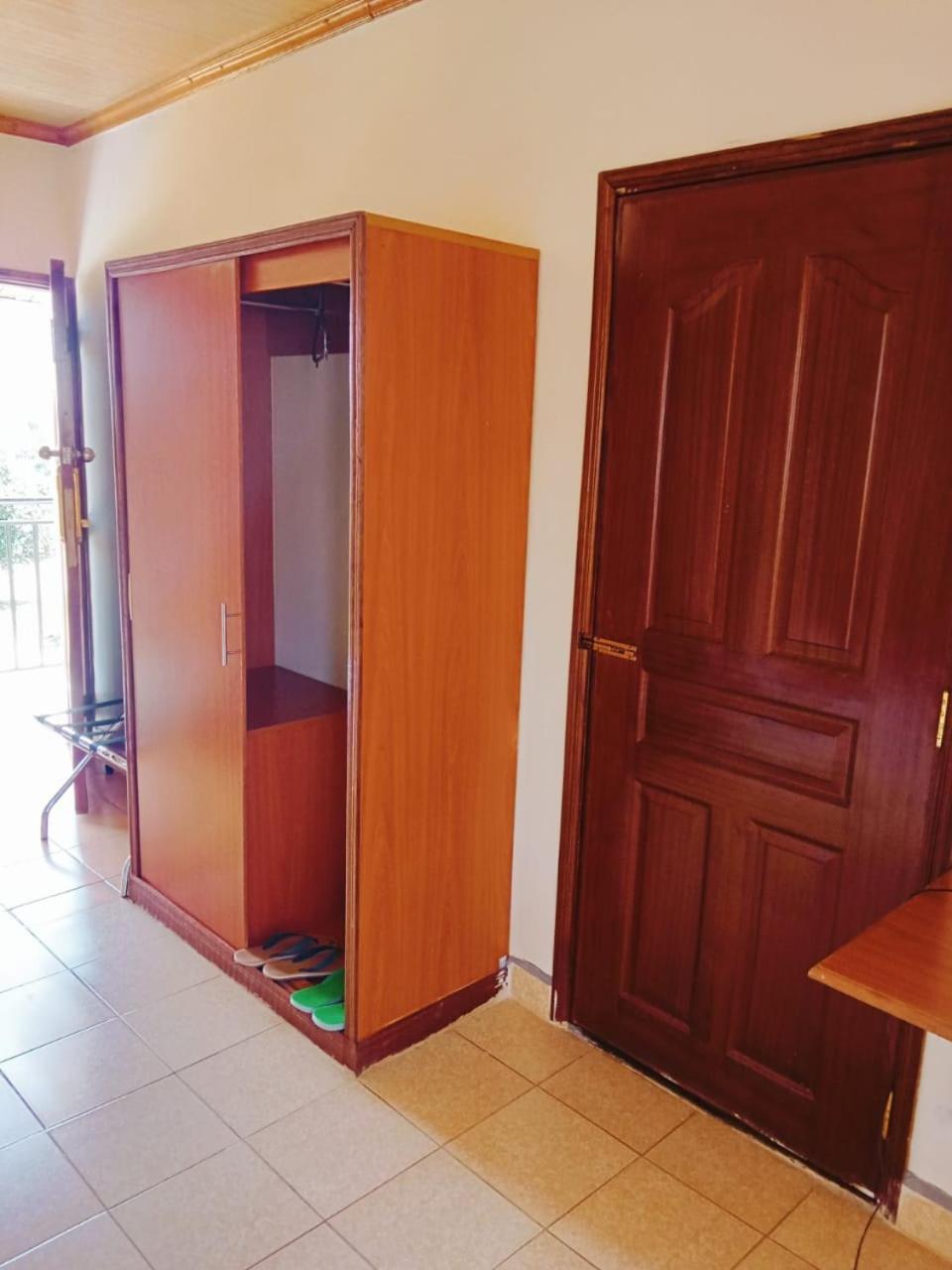 Golden Gates Hotel Thuthuriki Extérieur photo