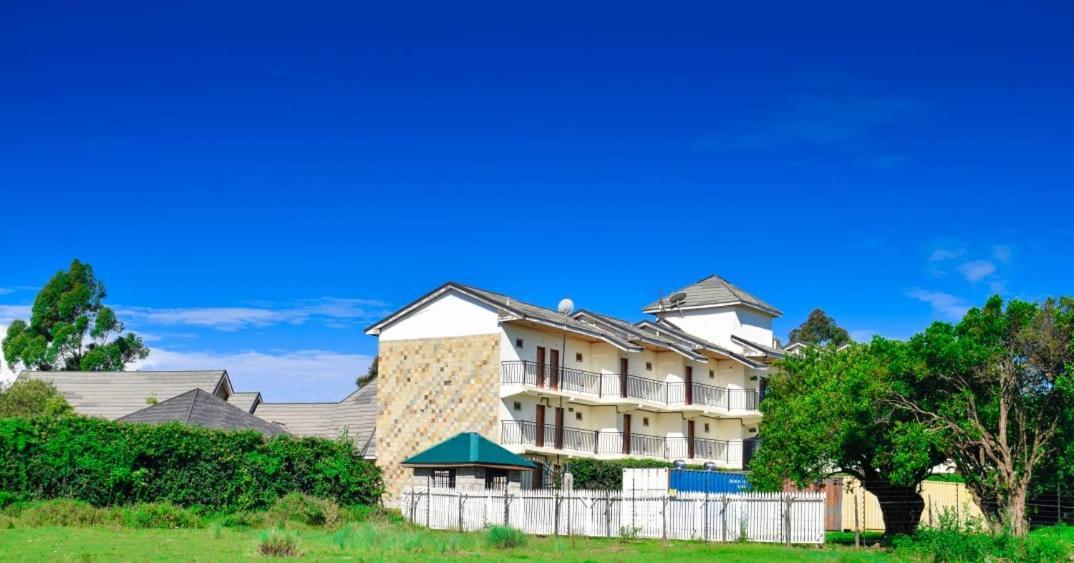 Golden Gates Hotel Thuthuriki Extérieur photo