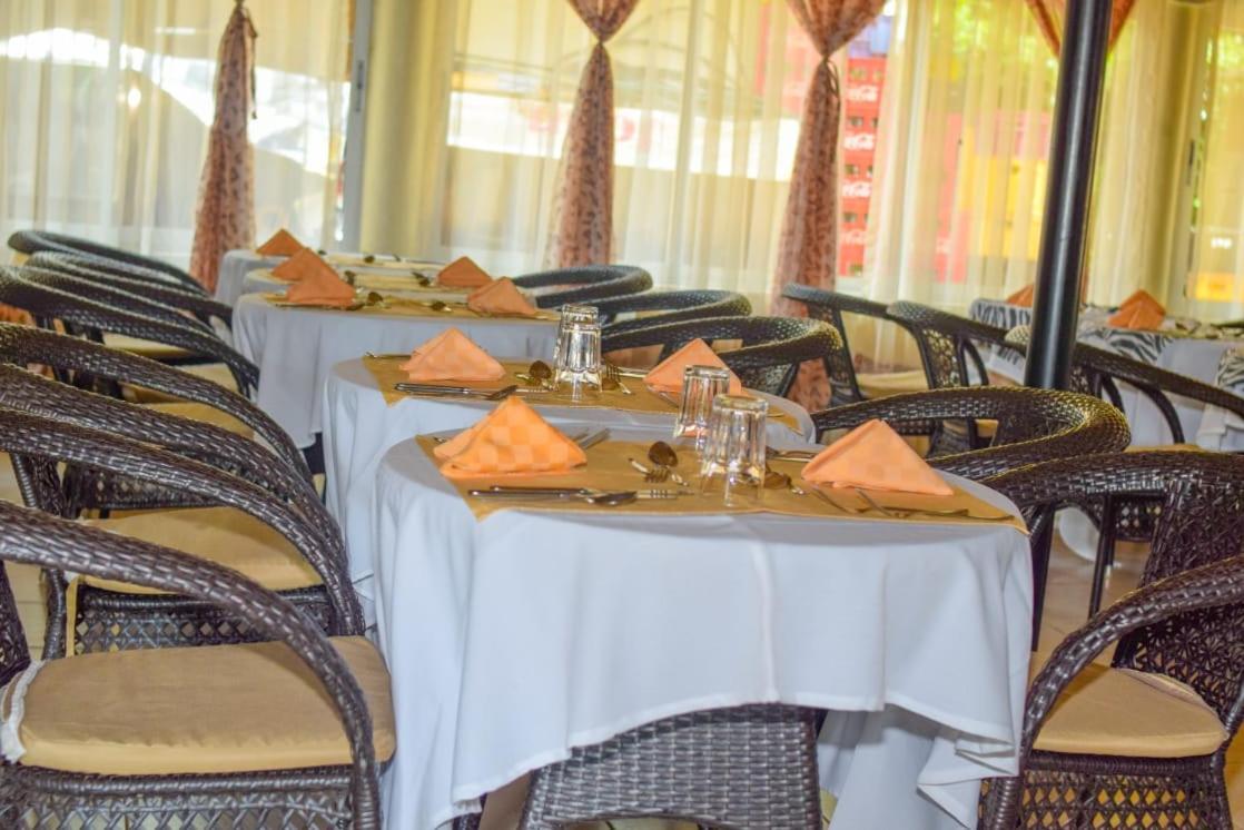Golden Gates Hotel Thuthuriki Extérieur photo